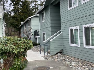 950 N. Oak Harbor St 3 beds, 1 full bath