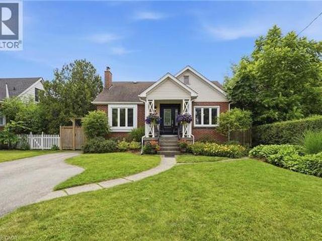 950 North Shore Boulevard, Burlington, ON, L7T 1B1 house for sale | Listing ID 40844 | Royal LePage