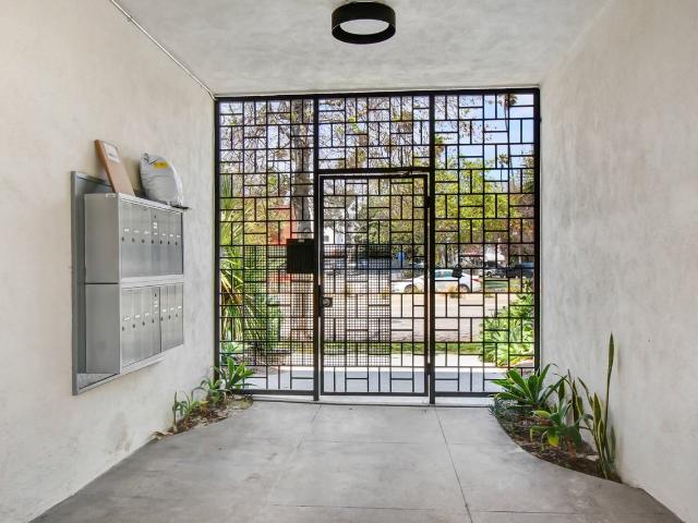 950 Venice Blvd. 1 Bedroom Apartment for Rent at 950 Venice Blvd, Los Angeles, CA 90291 Venice