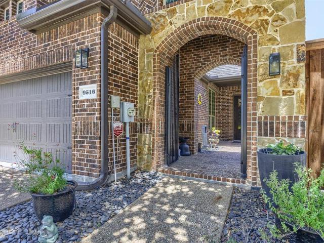 9516 National Pines Drive