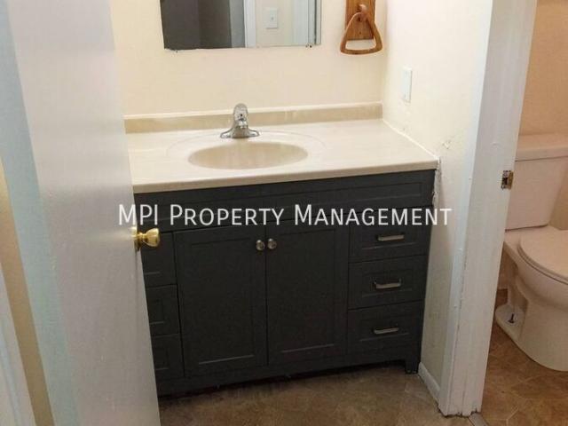9519 W. Bradley Road, Milwaukee 3 Bedroom Townhouse