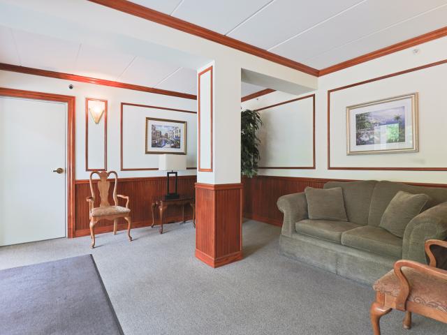 9510 S Kolmar Avenue # 408