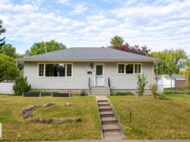 9512 76 Street Nw, Edmonton, AB, T6C 2K9 house for sale | Listing ID E4510 | Royal LePage