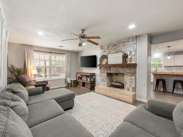 951 Faircrest Drive