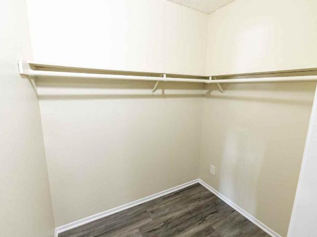 951 S. Oxford Studio Apartment for Rent at 951 S Oxford Ave, Los Angeles, CA 90006 Wilshire Center Koreatown