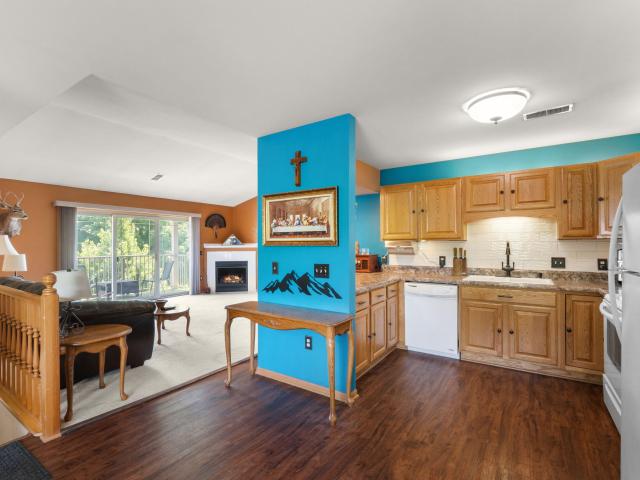 951 Spring Ct