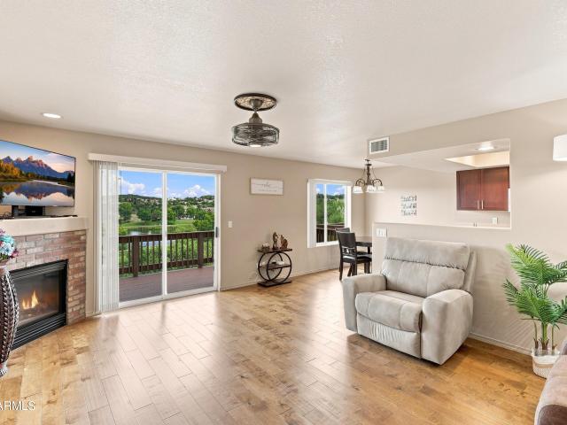 951 W Ensenada Lane