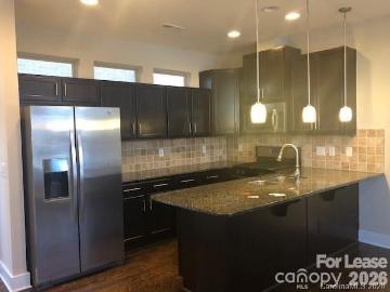 951 Warren Burgess Ln, Charlotte, NC 28205 | MLS #4375