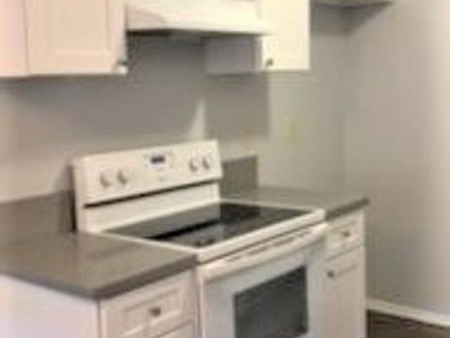 951 WARWICK AVENUE 2 Bedroom Apartment for Rent at 951 Warwick Ave, Thousand Oaks, CA 91360