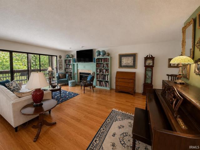 9525 S Pointe LaSalles Drive
