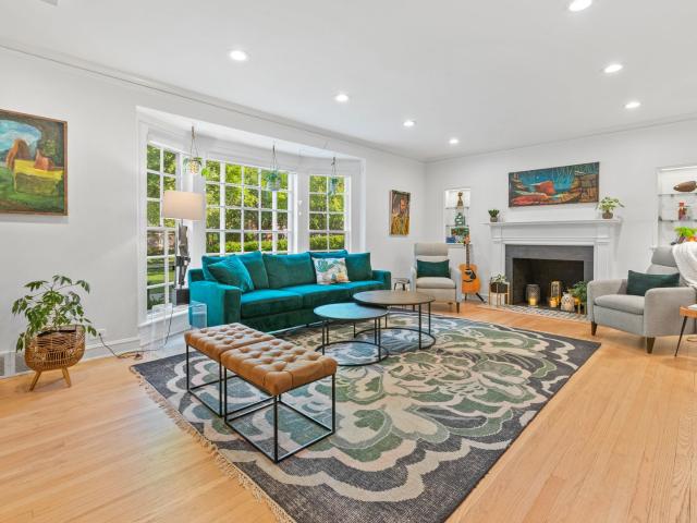 9526 Lawndale Avenue, Evanston, US, IL