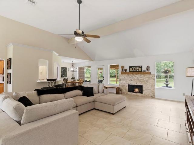 9528 Gates Loop