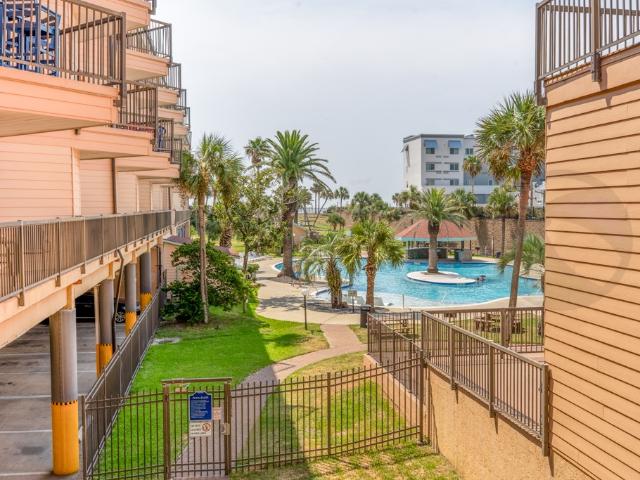 9520 Seawall Boulevard 143