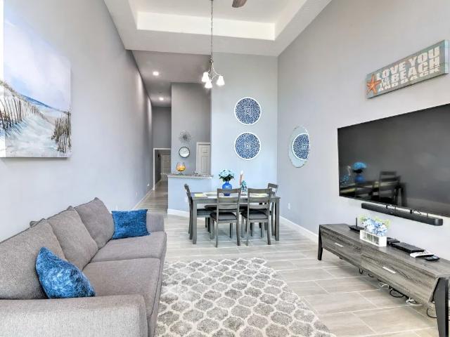 9520 Seawall Boulevard 147