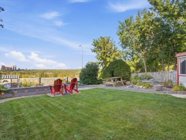 9520 95 Avenue Nw, Edmonton, AB, T6C 2A4 house for sale | Listing ID E4509 | Royal LePage