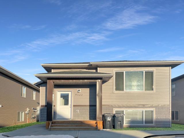 9522 A 112 Avenue Clairmont AB T8X 5C8