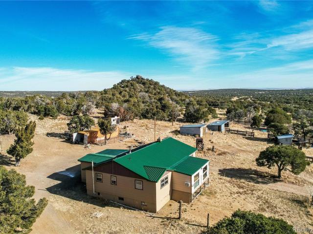 952 Twin Lakes Road