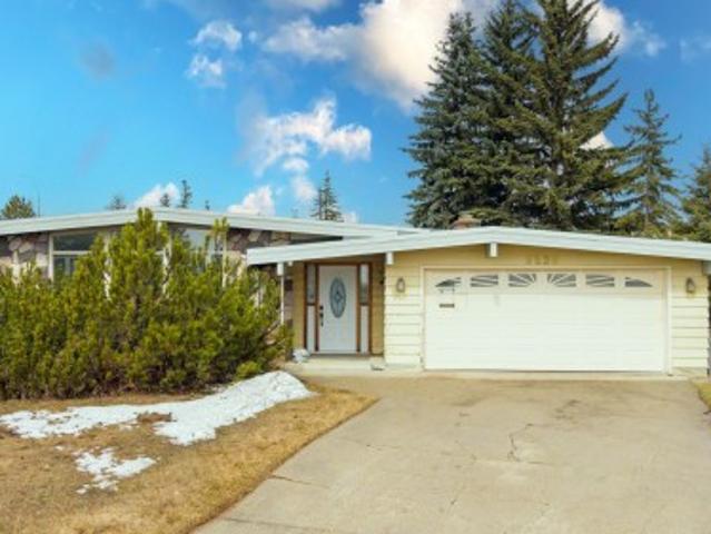 9536 Avenue, Edmonton, AB, T5E 2R3 house for sale | Listing ID E4482 | Royal LePage