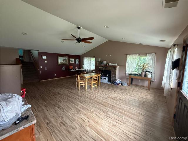 9531 Portage Trail