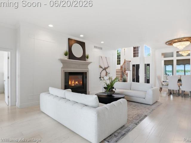 9548 Elizabeth Lake Road