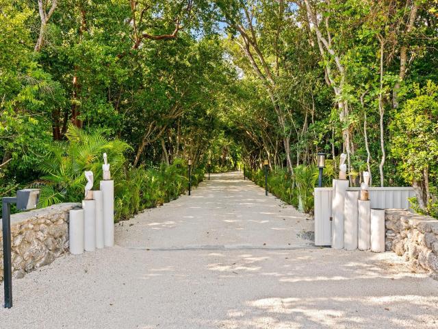 95410 Overseas Hwy, Key Largo, FL 33037 | MLS #F10548