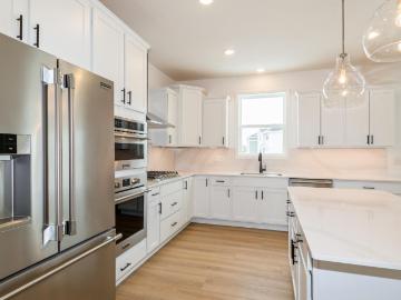 9541 Lydia Lane