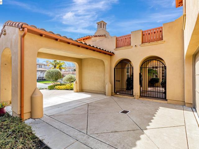 9542 Velvetleaf Cir