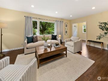 954 19th Ave E, Seattle, WA 98112 | MLS #2524