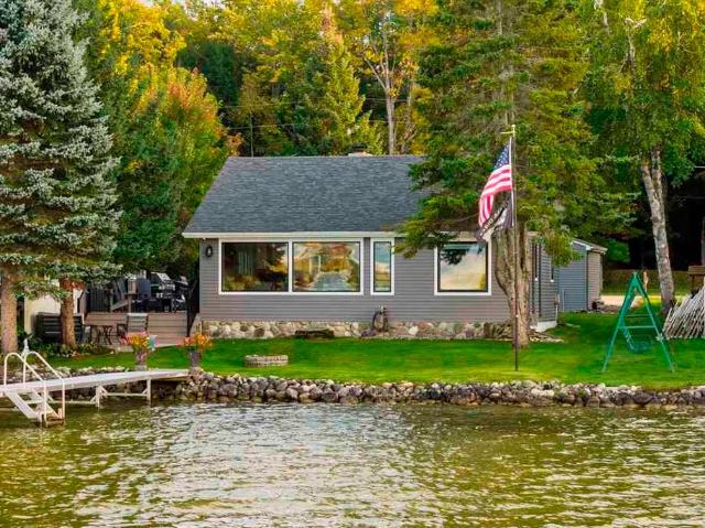 9555 Trail's End Road, Petoskey, US, MI