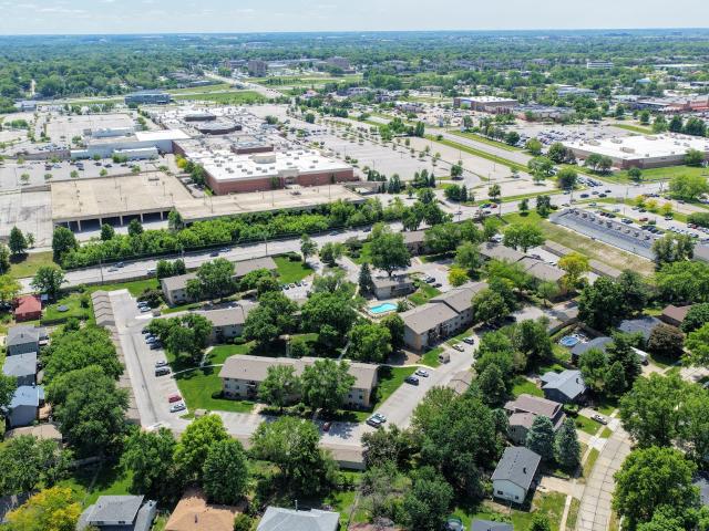 9557 University Avenue 16