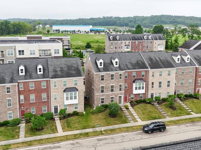 9558 Cobblestone Walk