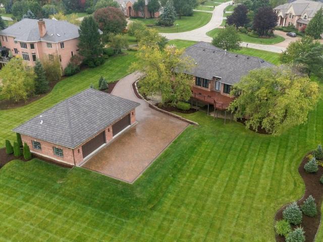 955 Livingston Lane