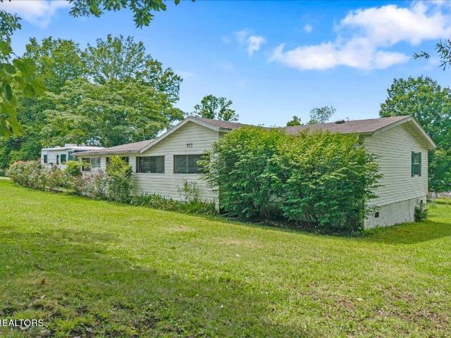955 N Main St