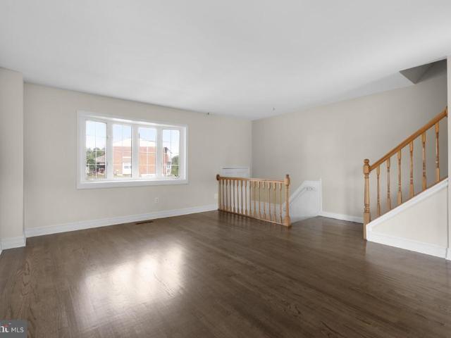 955 Stormont Cir