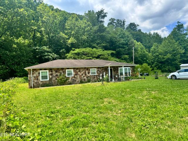 955 Rock Haven Rd