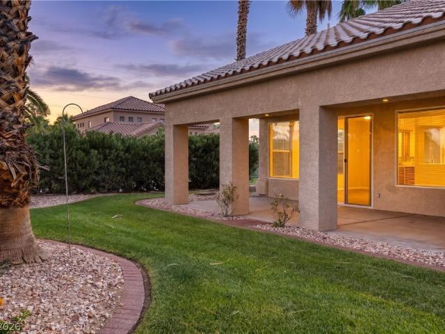 955 Vista Del Sol Court