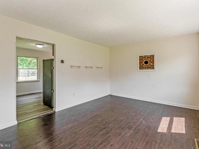 9577 Roys Lane
