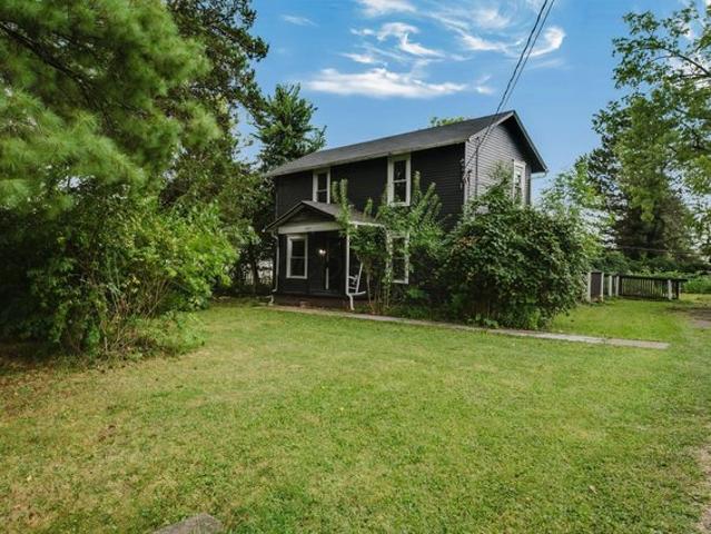 957 Country Club Rd, Whitehall, OH 43213