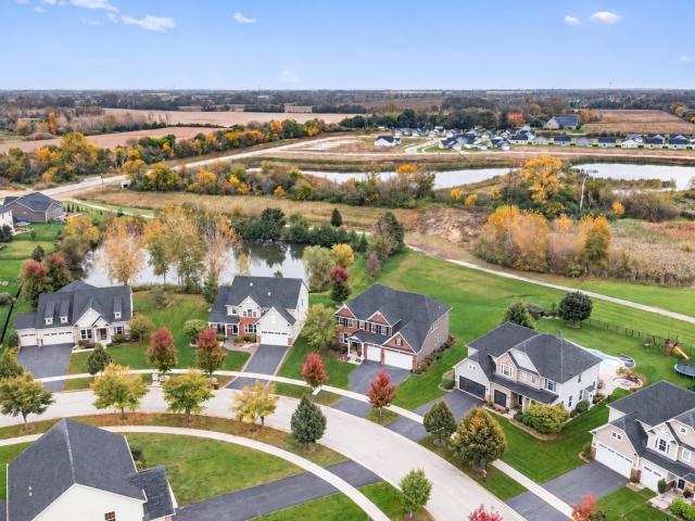 957 Glacial Falls Drive
