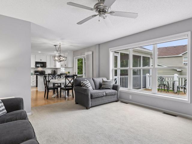 957 Lake Ridge Bay