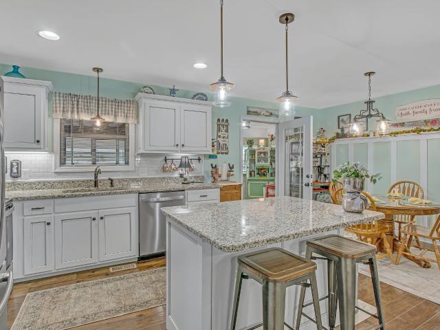 957 Richland Farms Dr