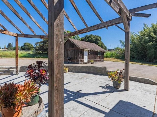 9585 Prunedale South Road