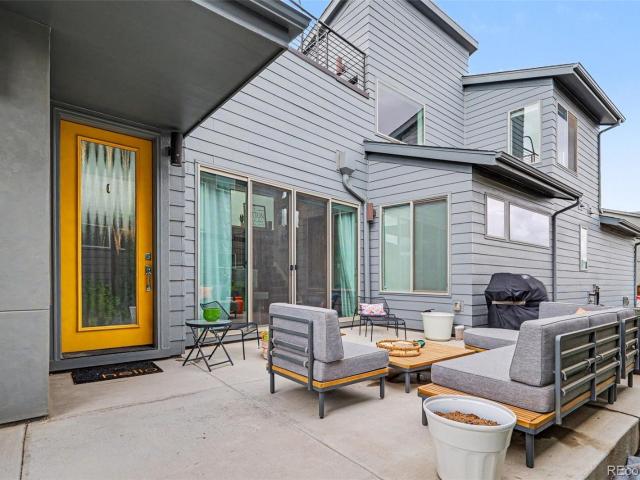 9586 Middle Fork Street