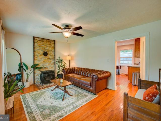 9595 Roys Lane