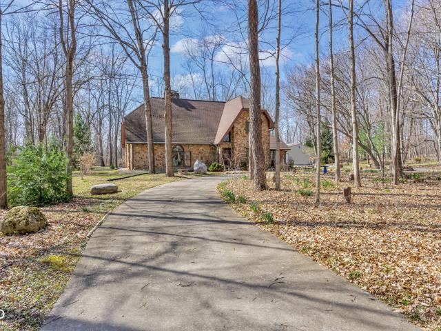 9596 W Us Highway 136