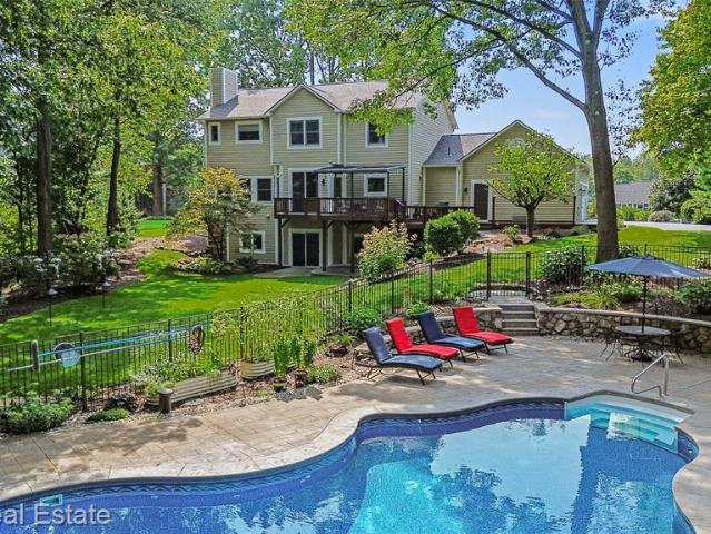 9598 Rolling Greens Drive