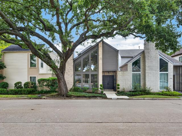 9592 Doliver Drive