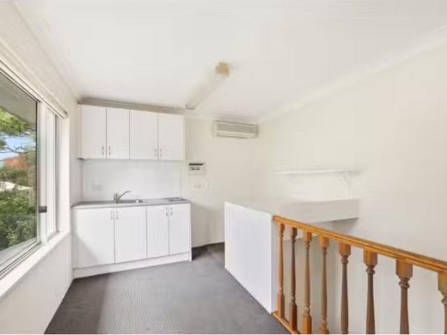 9/5 15 Burnt Street, Seaforth Apartment for rent Listed by Mo.