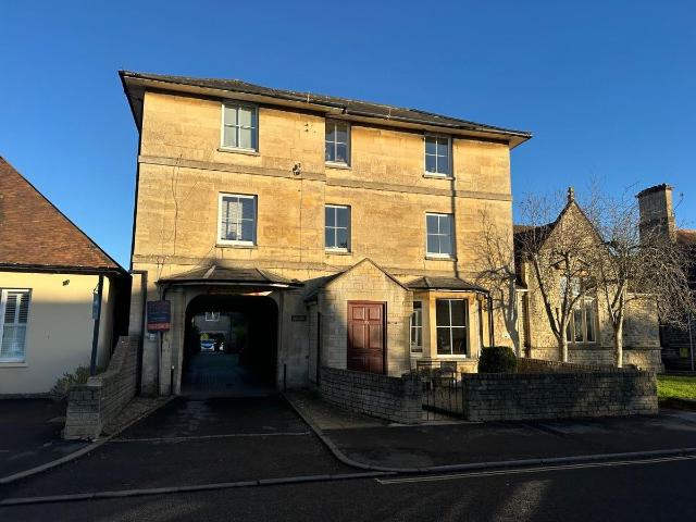 95 Victoria Road, Cirencester GL7, 1 bed flat to rent, £950 pcm | PrimeLocation