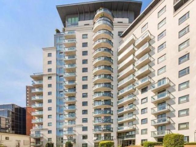 95 City Tower, 3 Limeharbour. 1 bed flat to rent £1,993 pcm £460 pw